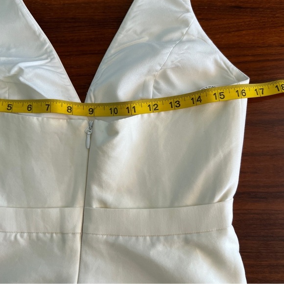 Halston Heritage Structured White Halter Skater Style Dress size 4 - Picture 12 of 14